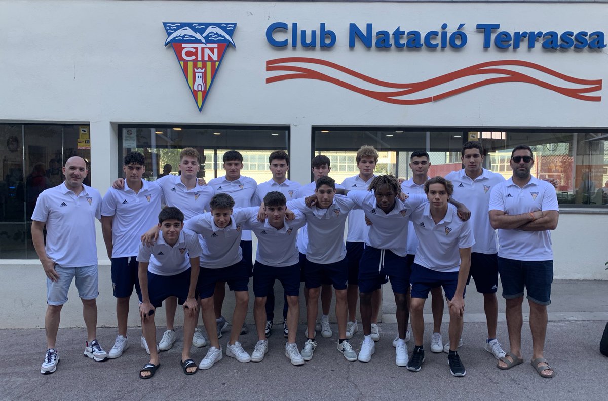 L’equip 🤽🏽‍♂️juvenil masculí ha marxat avui cap a Madrid on es disputa el Campionat d’Espanya juvenil 🤽🏽‍♂️masculí, del 19 al 21 de juliol de 2024.

Molta sort a tots 💪🏾💪🏾 !!

#waterpolo
#terrassa
#MareaRoja⚪️🔴