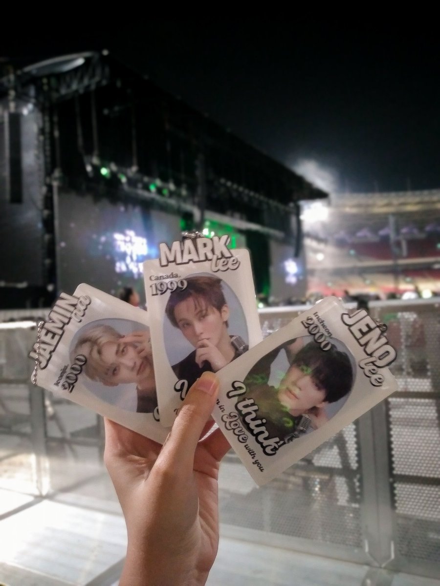 goldenmarkmin's tweet photo. It was 2 months ago but....

SAMPAI KETEMU LAGI MY LOVE 7 DREAMS💚✨️. Thank you for making me happy, thanks for the best night on 18 May 2024🫶. 
Definitely gonna see you guys again soon, on next concert..next event. Aamiin🙏✨️. https://t.co/F5jFeK22yL