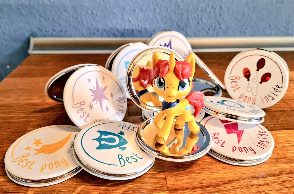 Paperboat Café tweet media