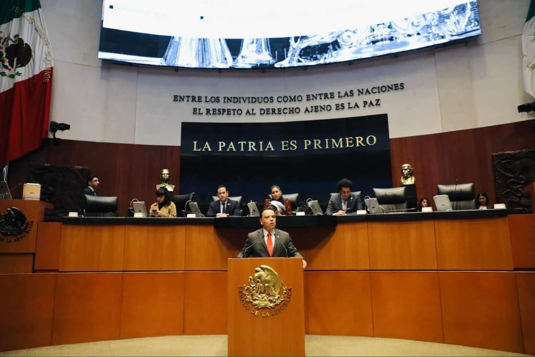 Marcos_Rosendo's tweet photo. Ayer presenté el Dictamen de la Tercera Comisión relativo a la designación de Magistradas y Magistrados del Tribunal Unitario Agrario. Fue aprobado por unanimidad por el Pleno de la Comisión Permanente y se tomó la protesta de ley respectiva. Felicidades a las y los nuevos servidores públicos.