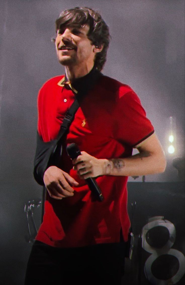 tloulthsmx28's tweet photo. Mini au Larry- sickfic #concurso_sickfics 

Dónde el famoso cantante L'ouis T'omlinson sufre un accidente cuando esta jugando una carrera 
O
Dónde el malhumorado Dr S'tyles atiende a un cantante que se quebró el brazo https://t.co/cpAnRS3D9c