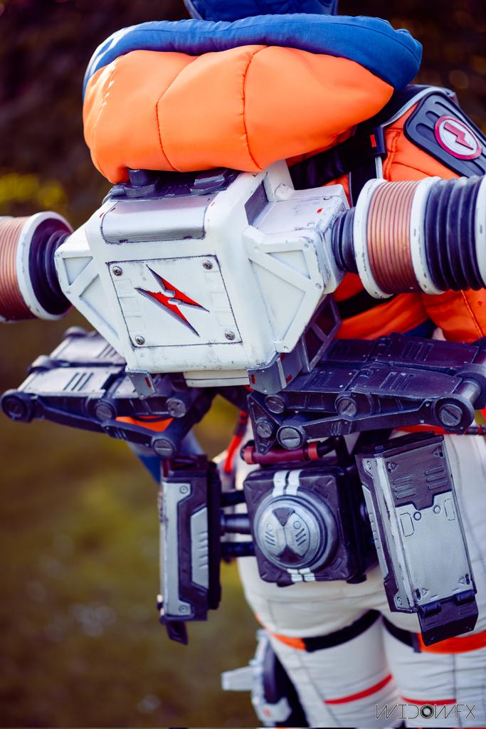 ThanatosArts's tweet photo. With great gunpower comes...me😘💥⚡
Fav electro girly is back, did you miss her??

Little teaser for you: Me and a videographer are planning to bring Watty to live even more🥰⚡

📸 @Hubby2k
Cosplay made by me 🥰

#ApexLegends #wattsoncosplay https://t.co/xPP5Sk6RD5