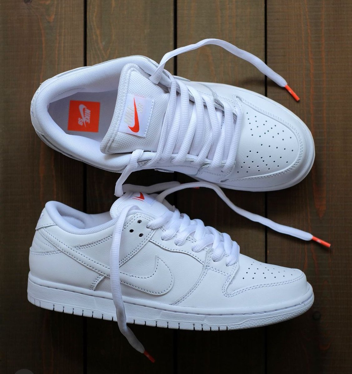nike sb orange label dunk low white