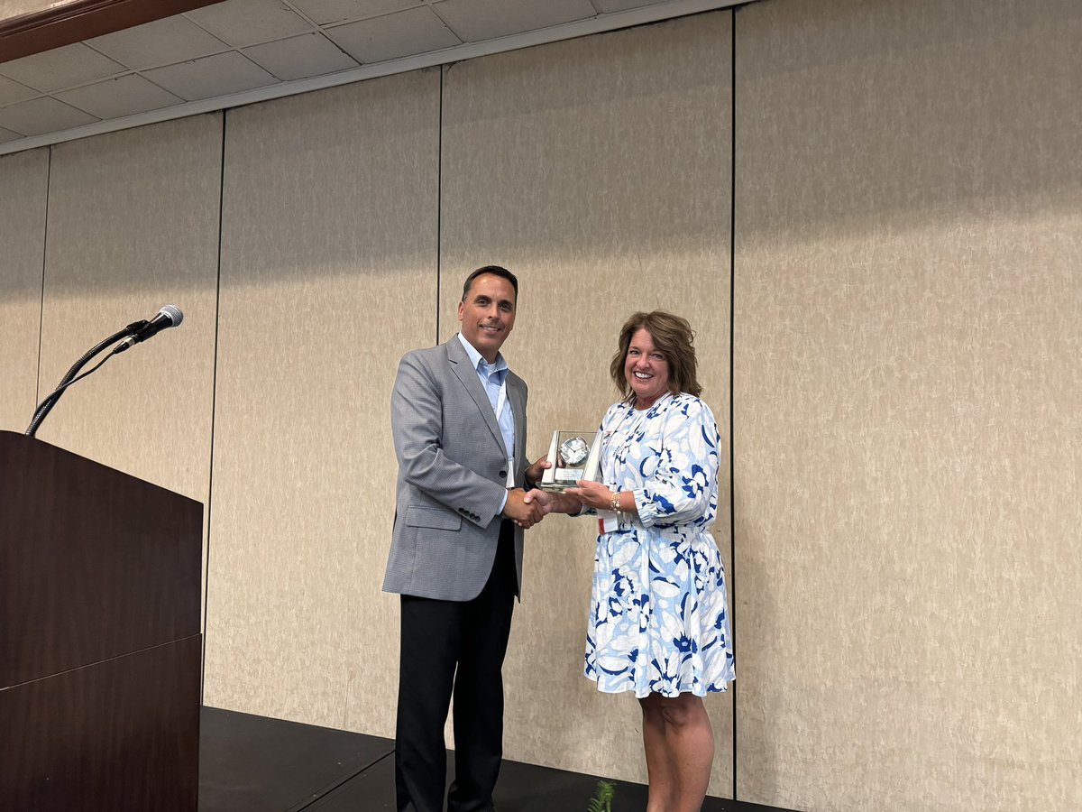 Thank you to these 3 ladies dedicated to our field as special education administrators! We appreciate your continued service with KYCASE. #KYCASE2024 <a href="/KYCASE1/">KYCASE</a> <a href="/beckynixoneku/">Nixon</a> <a href="/Shellbky/">Michelle Bertke</a> <a href="/RobinDBush1/">Robin D Bush</a> <a href="/barrydlee1/">Barry</a>