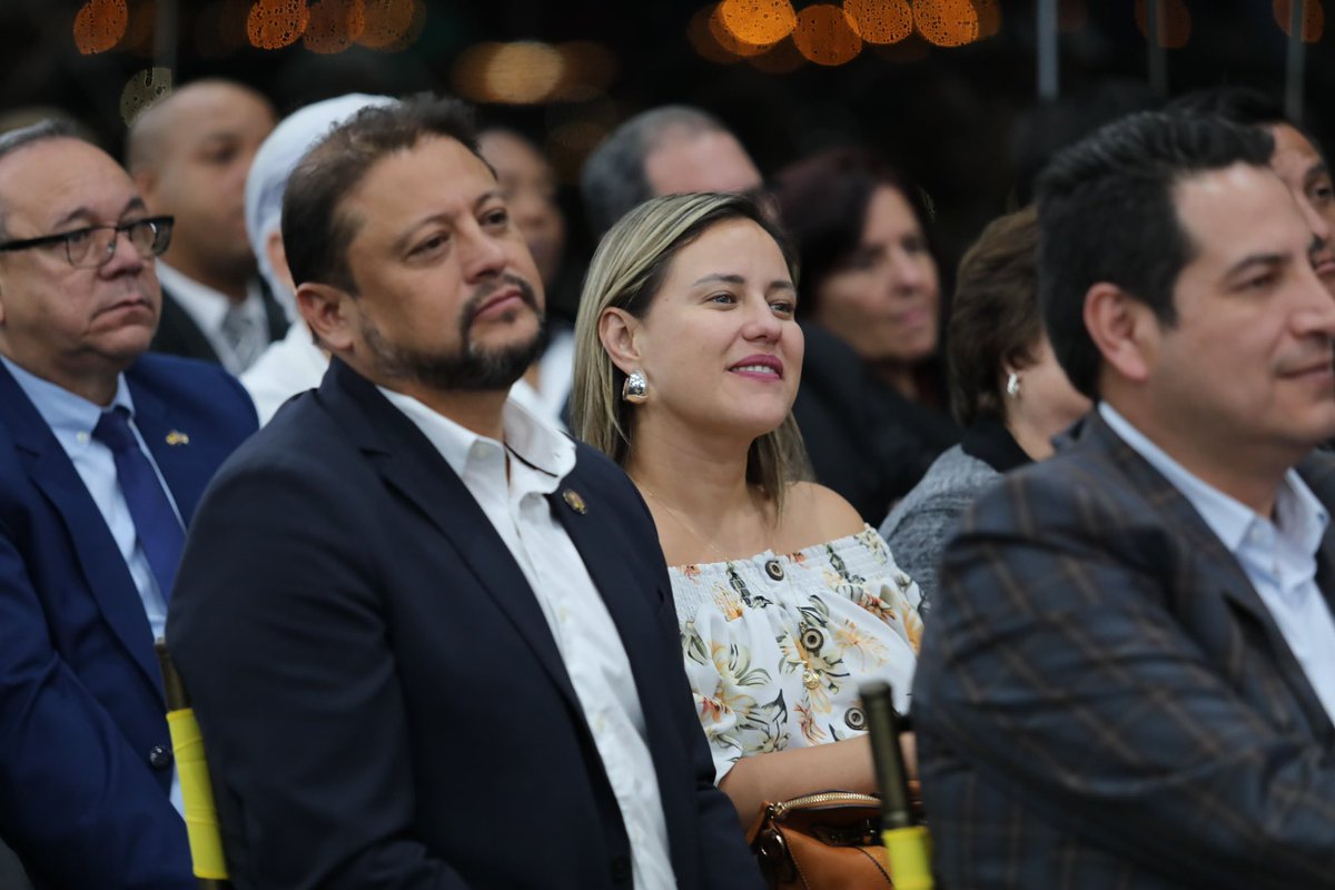diegogarridov20's tweet photo. ¡Agradecido por la invitación de @AsoHuecas al lanzamiento de #HuecaFest 2024! Eventos como este son fundamentales para preservar nuestra rica tradición gastronómica. ¡Sigamos disfrutando y apoyando nuestra cultura culinaria! #Huecas #Quito https://t.co/0ANz9UmNlo