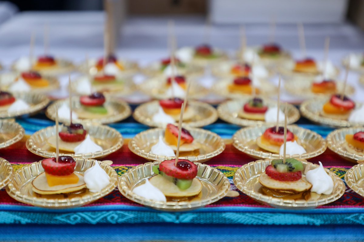 diegogarridov20's tweet photo. ¡Agradecido por la invitación de @AsoHuecas al lanzamiento de #HuecaFest 2024! Eventos como este son fundamentales para preservar nuestra rica tradición gastronómica. ¡Sigamos disfrutando y apoyando nuestra cultura culinaria! #Huecas #Quito https://t.co/0ANz9UmNlo