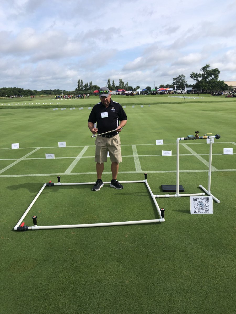 Dr Lee Miller at the MRTF Summer Field Day.  Disease management and with recommendations ⁦<a href="/PurdueTurfDoc/">Aaron Patton</a>⁩ ⁦<a href="/Clesens_/">Clesens_</a>⁩
