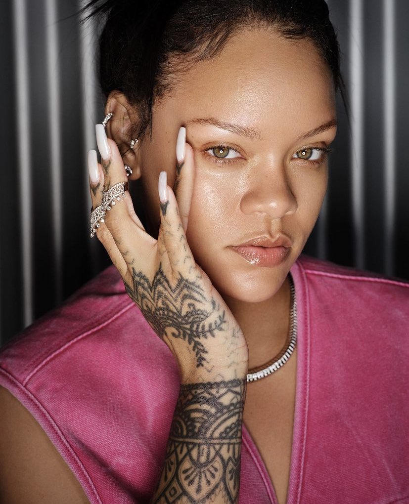 iconiksongs's tweet photo. pop girls without makeup a thread: https://t.co/rexZrhwUci