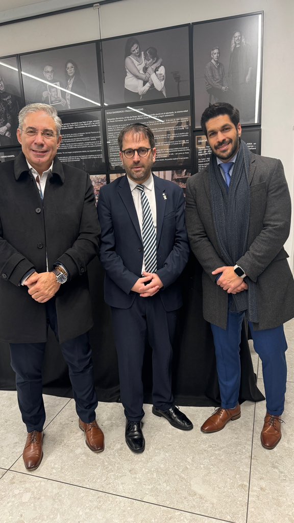 AndresOjedaOk's tweet photo. En el marco de nuestra participación del 30 aniversario del atentado a la AMIA, propondremos con @RobertSilvaUy que Uruguay declare como grupos terroristas a Hezbolá y Hamas, como lo hizo @JMilei con Hamas en Argentina, inaugurando así el listado de este tipo de organizaciones que nuestro país debe crear a la brevedad.
Debemos ser implacables con los que causan terror y desprecian la vida humana.
#Amia30años