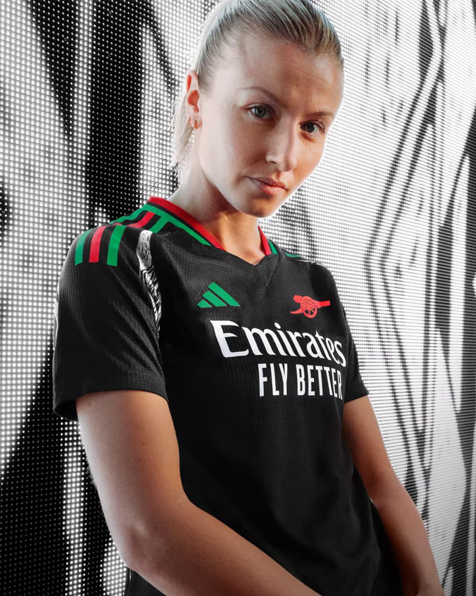 fc_stoppagetime's tweet photo. A Tribe Called Quest merch or Arsenal's new away kit? ✊🔥 

#Arsenal #AFC #COYG #Saka #Adidas #PremierLeague #LeahWilliamson https://t.co/kH2zQFwbUs