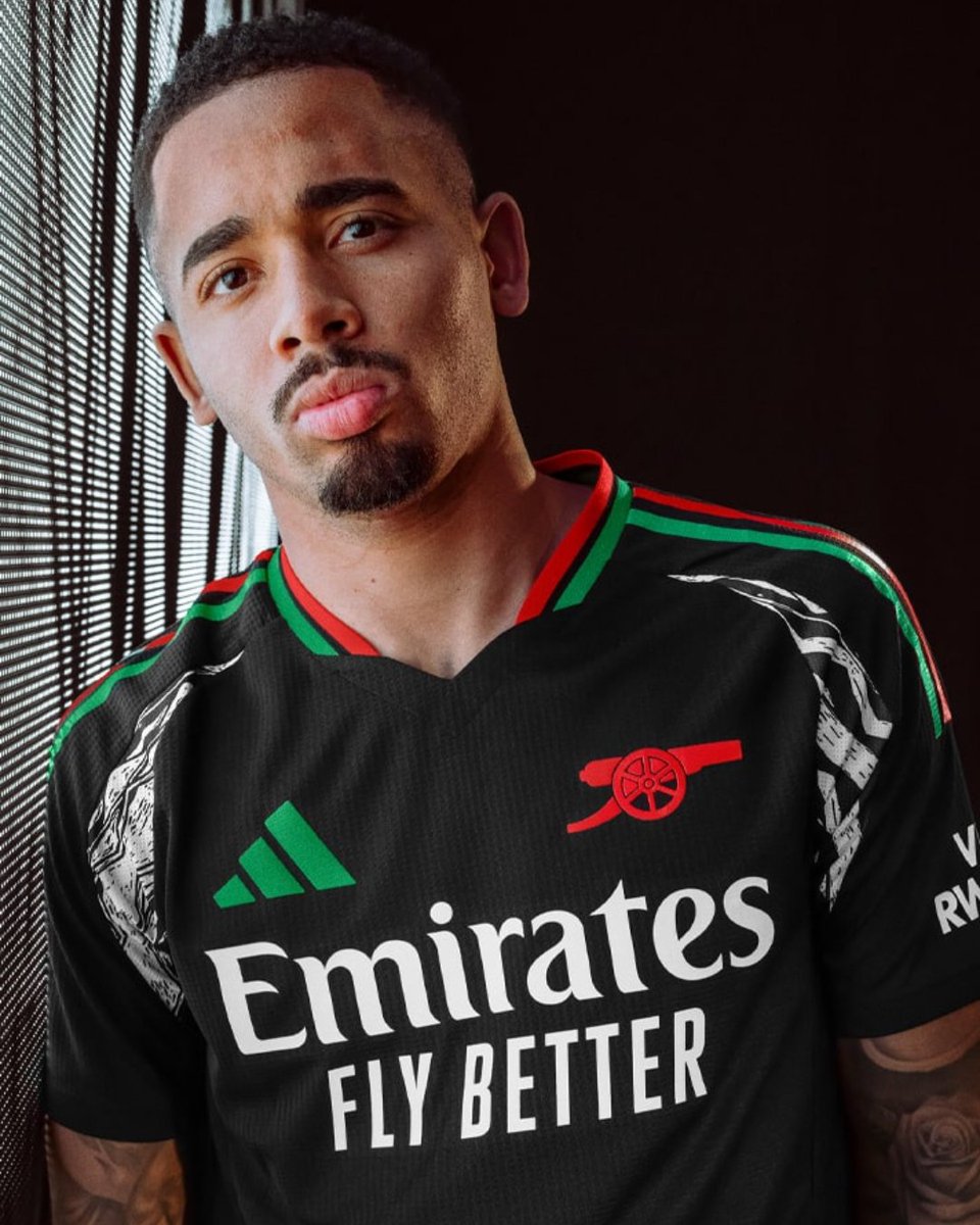 fc_stoppagetime's tweet photo. A Tribe Called Quest merch or Arsenal's new away kit? ✊🔥 

#Arsenal #AFC #COYG #Saka #Adidas #PremierLeague #LeahWilliamson https://t.co/kH2zQFwbUs