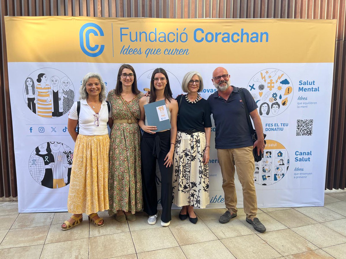 🎓 Dilluns la <a href="/EuiSantPau/">EUI-Sant Pau</a> va estar present en el lliurament de #Beques per a #Infermeres de la Fundació Corachan, en reconeixement a l’excel·lència i el compromís acadèmic.

Moltes felicitats Judith Troya!! 👏👏

"La mirada infermera és mirada d'artista", per <a href="/ArteCuid/">#CuidArte</a>.
🖼 🎨