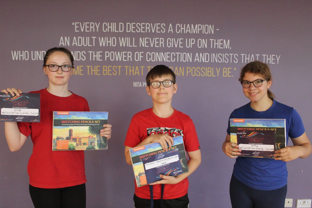 It was a double celebration today with 4 ESM students placing in the top 10 exhibitors in the recent DEMAT Art Exhibition. 🎨 We also celebrated the reading achievements of our Word Millionaires, too. 📚📚 Congratulations everyone!