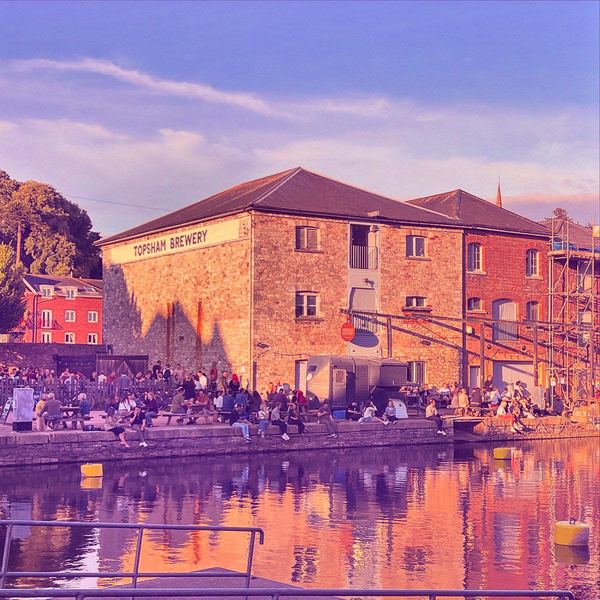 Hot summer days followed by long summer nights… Looks like we are getting a few this week. So enjoy them while they’re here!
.
The taproom opens at 12 and we’ve got lots of cold beer!
.
🌅☀️🕶️🫠🍺😋🤟