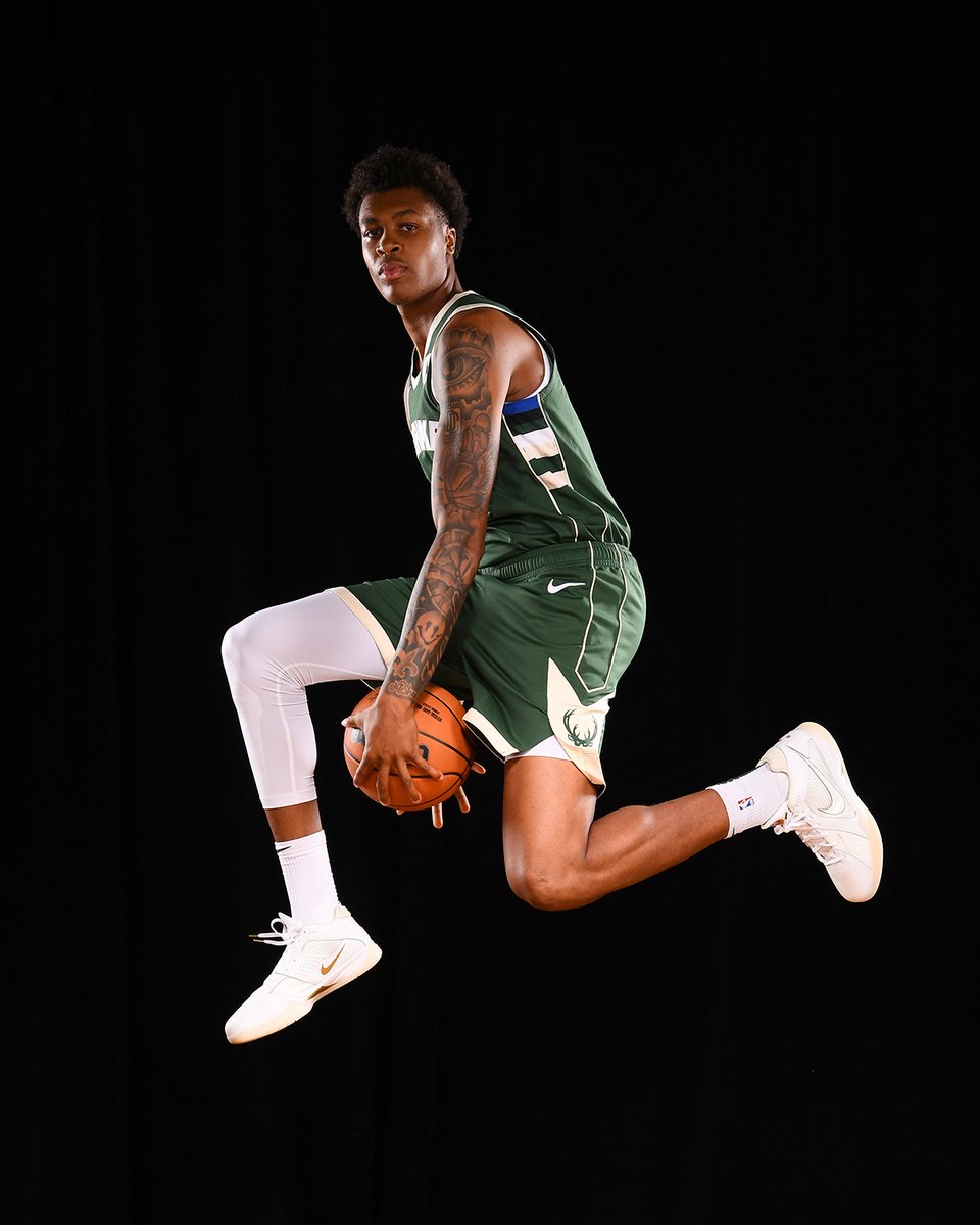 nbagleague's tweet photo. Hello Wisconsin! 🗣️ @gleagueignite  alum and 33rd overall pick Tyler Smith is ready to bring his smooth lefty jumper to @Bucks. https://t.co/w3P6kZj5EX