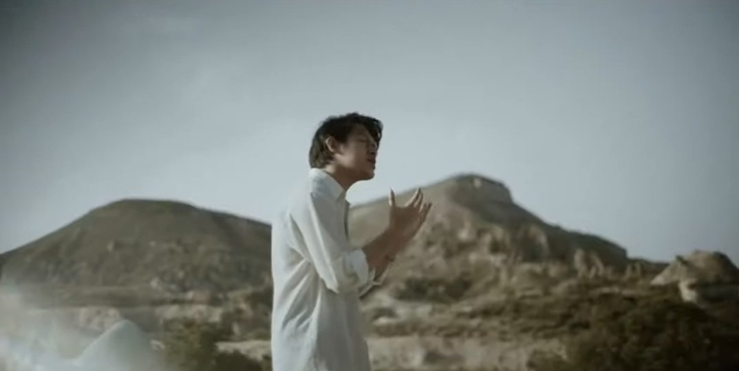tiarasalsyaa's tweet photo. #RonyParulian ;
kamu adalah definisi idola yg mau membuktikan bahwa u deserve it ; dari yg awalnya ga percaya diri utk jadi pemeran utama di MV sebelumnya, saat ini kamu berhasil Ron, aku bangga!🥹🤍

https://t.co/8IjB67vdws

ANGIN RINDU UDAH RELEASE
#RonyParulianAnginRindu https://t.co/aMRQdXEdMu