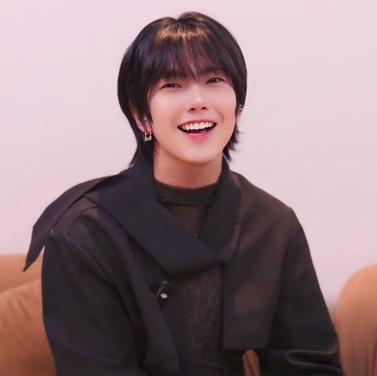 Trend4Biu's tweet photo. 🌟STARFOCUS 🌟 
Day  2 19:07:2024  
Final Stage
 Limited-time Event

2024Most Charming Spokesperson

200 retweets    ⏩   200 tickets
500 retweets    ⏩  600 tickets

🔸Pavilion Shopping Center Entrance L-Screen
🔸Siam Square No. 1 Screen

🌟https://t.co/rJz6tszRWm

#BuildJakapan #Beyourluve #STARFOCUS @JakeB4rever
