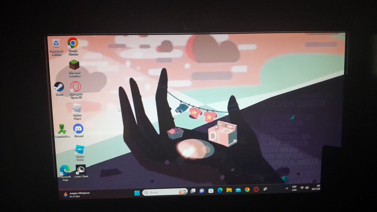 universefel1x's tweet image. Me quedé despierto hasta las 2 de la manaña y lo mejor que hice, fue esto