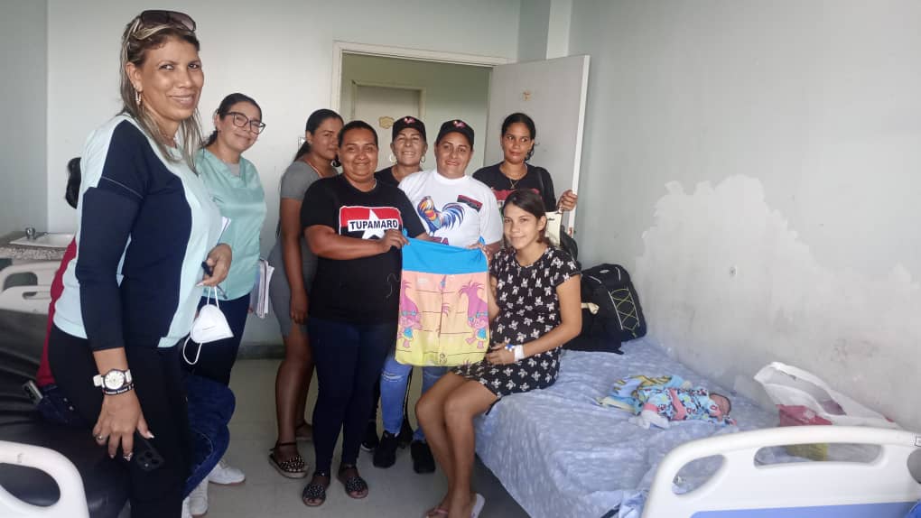 #19AñosDeRebeldia || El movimiento Micaela bastidas  brindándole alegría a las madres de nuestra colectividad con entregas dé porta pañaleras en el hospital Antonio Patricio de Alcalá.
 #VenezuelaObrera
#VotaTupamaro
#TupamaroConNico