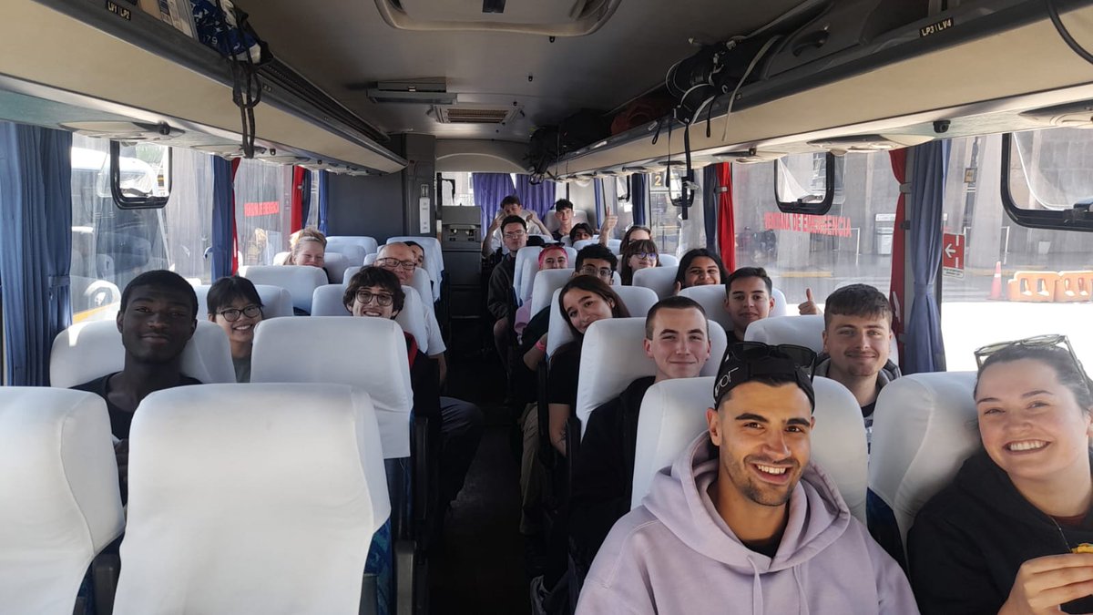 ¡Holaaaa #TeamAlheli !😊 The team have just arrived and are heading to #CampTarawasi in high spirits and lovely smiles! 😁 #dosomethingamazing #campseffect <a href="/CampsInt/">Camps International</a>