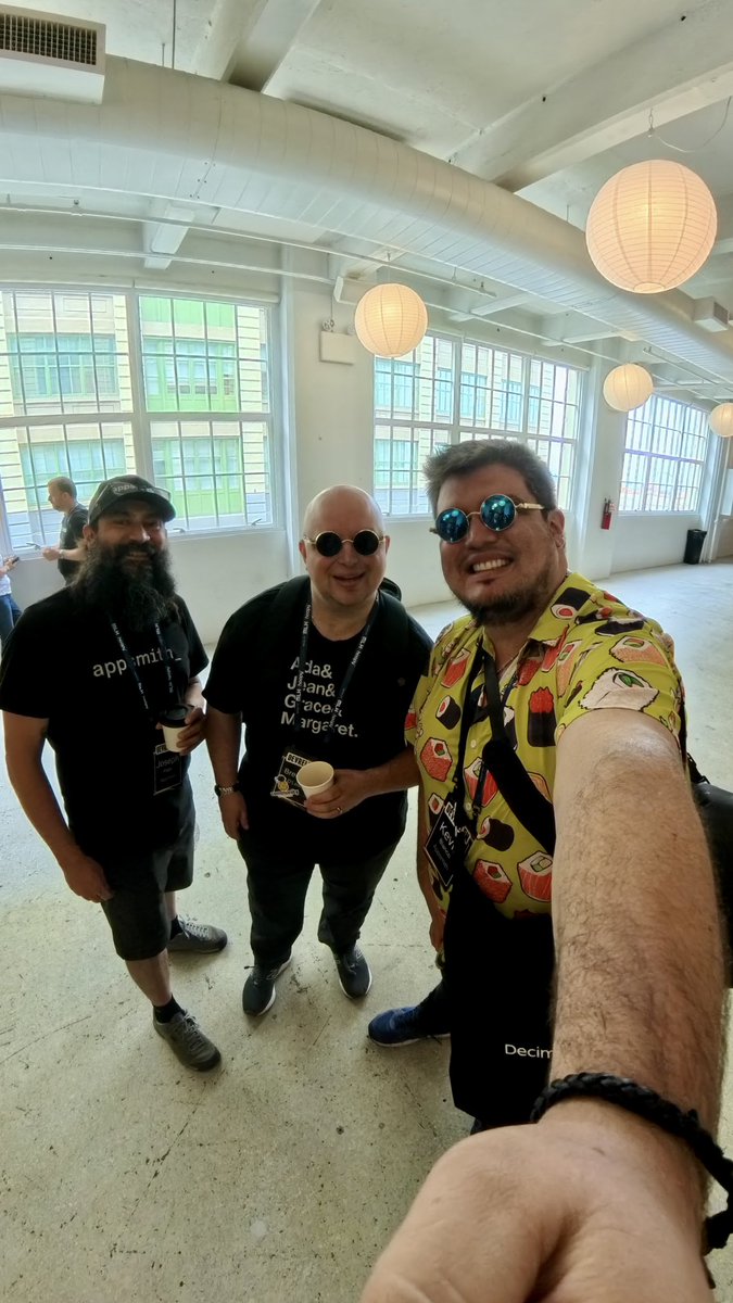 KevinBlancoZ's tweet image. @devrelcon it’s ON! It’s so great to connect and meet IRL with amazing people I only knew online. @LeadDevRel UNITE!

#devrel #devrelcon #developerrelations @appsmithing @biappaz @danizeres @Vidushi_Gupta7