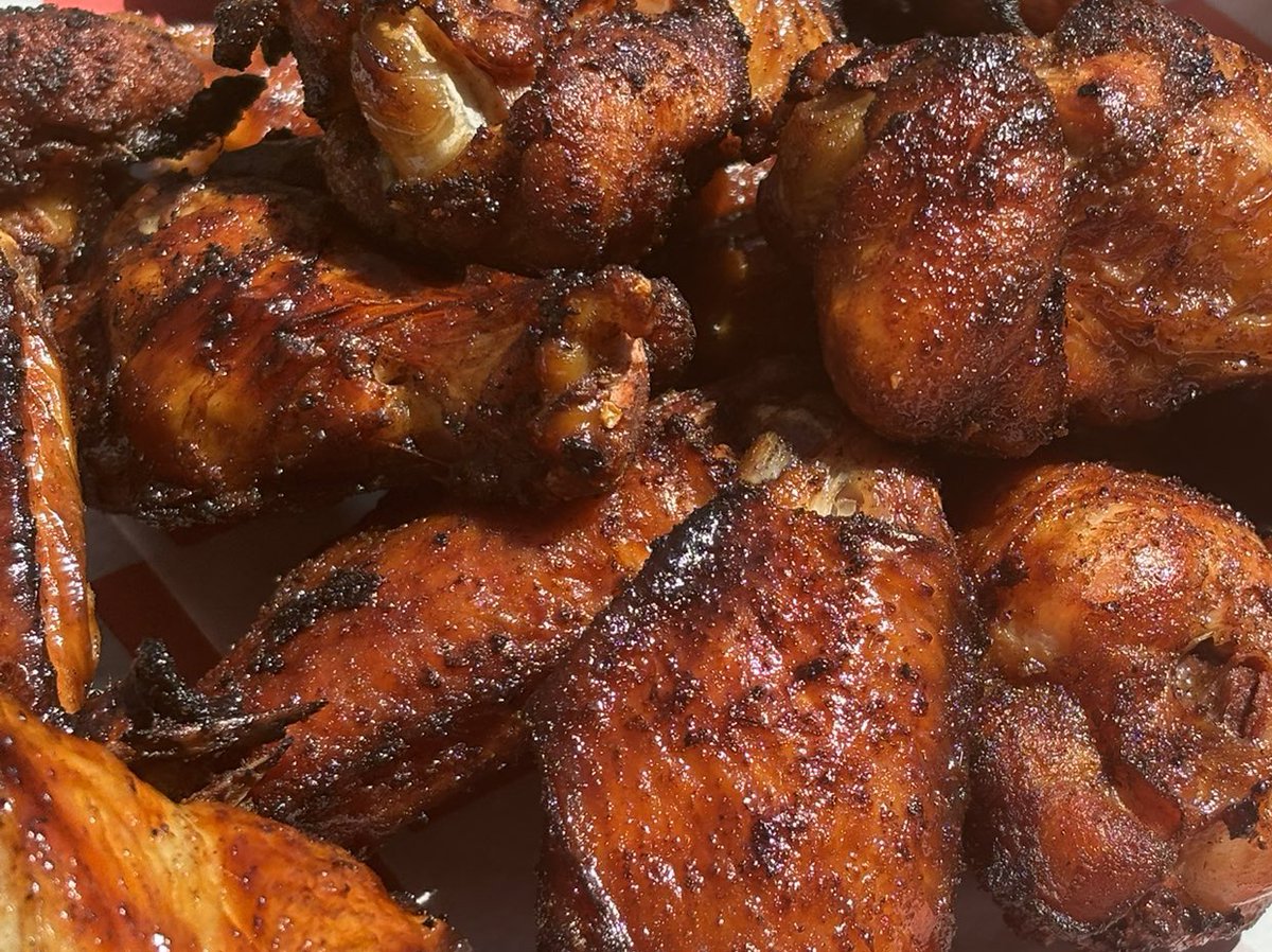 BUST4NI's tweet photo. At @BUST4NI we provide you with the opportunity to have the best BBQ in Dar. We serve the best, tastiest &amp; yummy Tbone steaks, Grilled chicken and Shawarma. https://t.co/pDFZTDB9sf