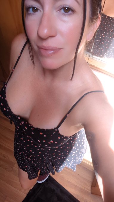 Do you like my summer dress? https://t.co/ITHhm1v3Um