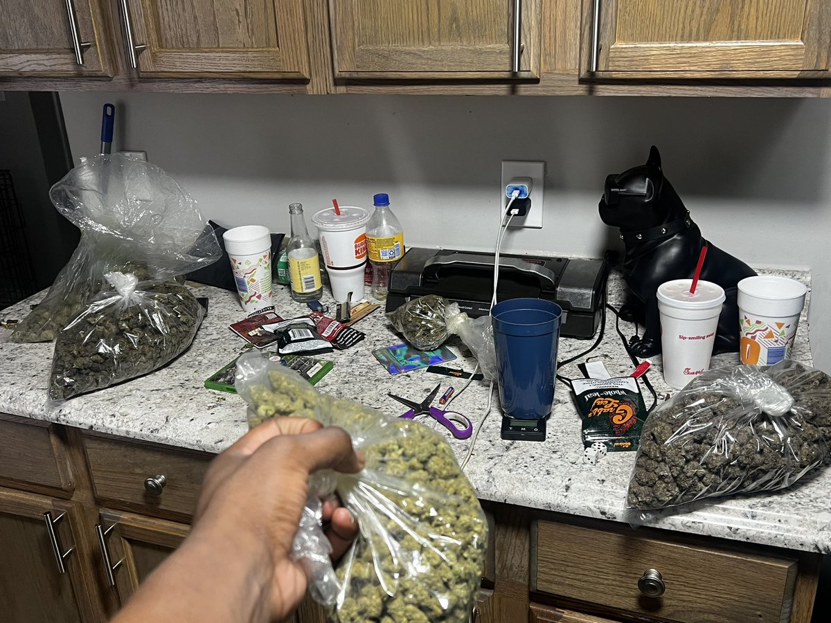 320Blizzy's tweet photo. Loaded🤧🧟‍♂️💤 https://t.co/xjAfzlrejj