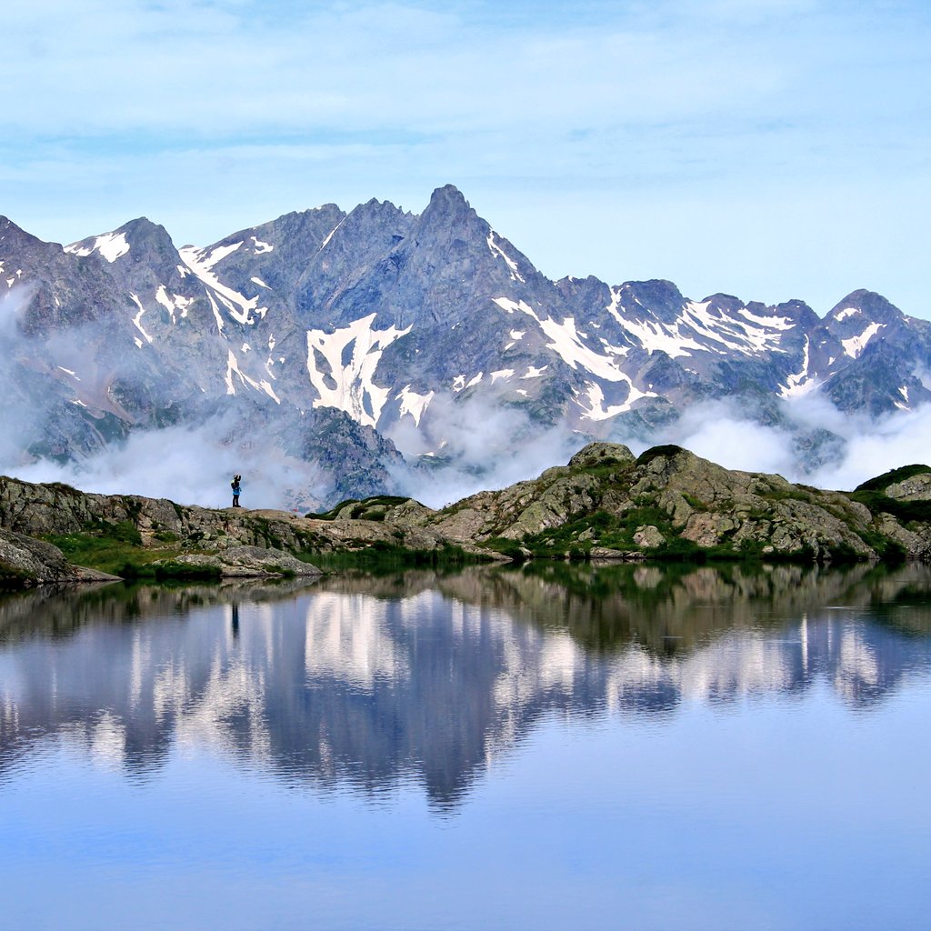 Travelsandphoto's tweet photo. Reflets du massif de Belledonne. 
#montagne #isere #alpesdhuez #reflets #huez #mountains https://t.co/Pr2h09JPIf