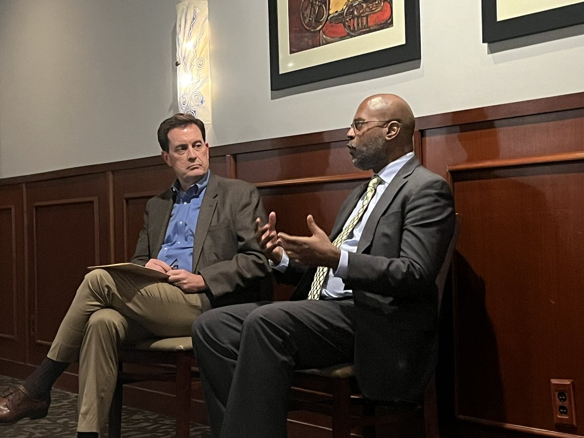 KYMedAssoc's tweet image. 2021 #KPLI graduate @jonescm06 was the featured speaker during the "fireside chat" for the first session of the 2024 KPLI program. Dr. Jones, a transplant surgeon with @UofLHealth, discussed leadership and the impact of the program on his career and involvement with KMA