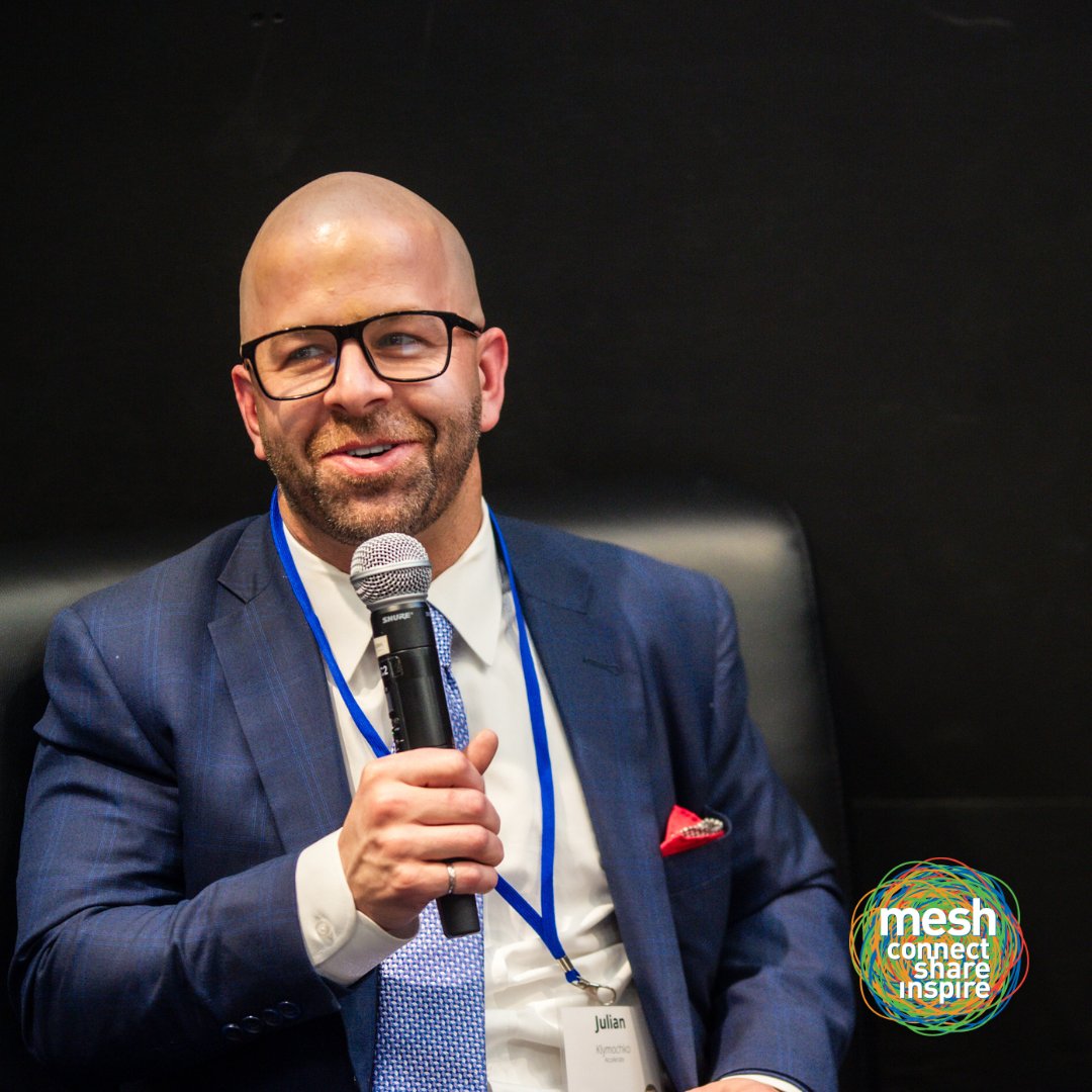 meshcon's tweet image. Can you trust AI for financial advice? At #meshcon, experts said robo-advisors offer efficiency and lower costs. But the human element in finance isn&apos;t going anywhere. 

📸  cred | Paulina Ochoa