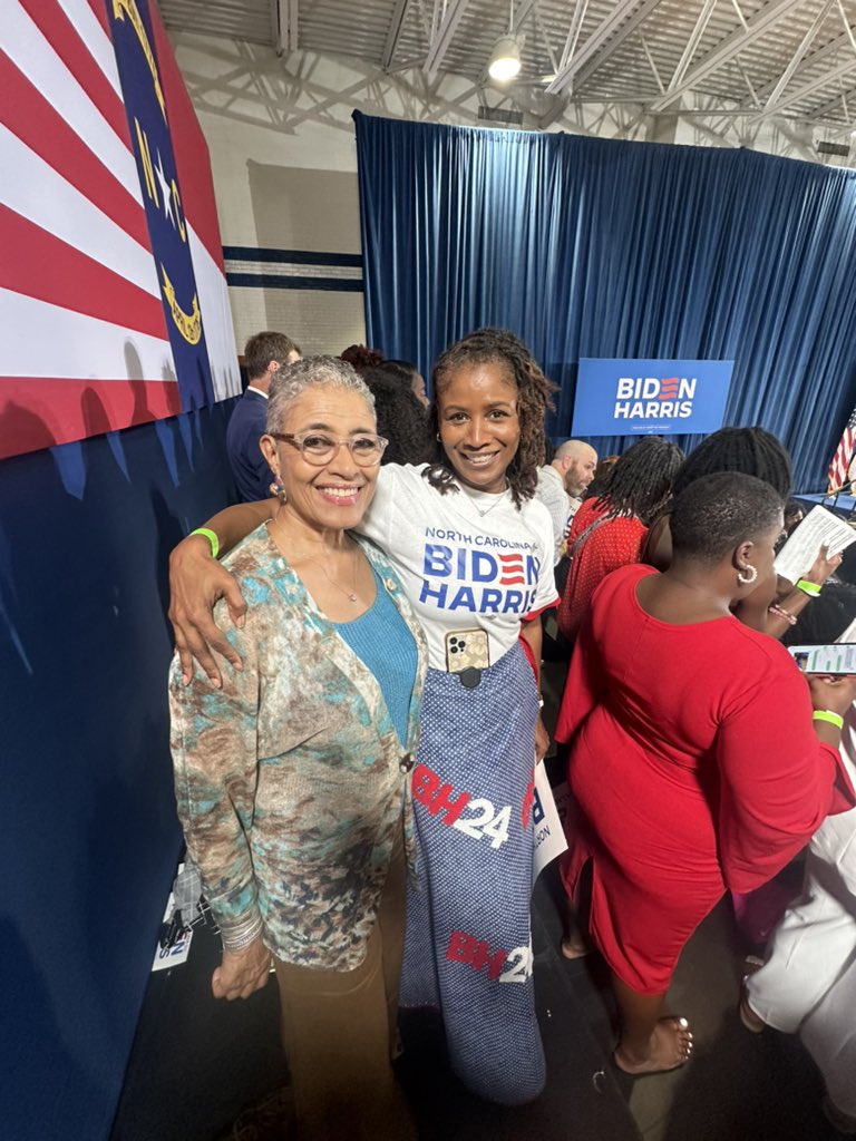 abreezeclayton's tweet photo. North Carolina is ready to re-elect our President and Vice President back to the White House! The @NCDemParty is proud to have @KamalaHarris back in our state. Over $200M from this administration delivered to📍Fayetteville to help small businesses, renters, and families in NC. ✊ https://t.co/ow2wlHu9o3