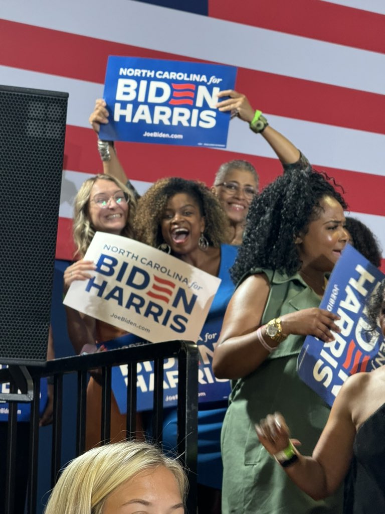 abreezeclayton's tweet photo. North Carolina is ready to re-elect our President and Vice President back to the White House! The @NCDemParty is proud to have @KamalaHarris back in our state. Over $200M from this administration delivered to📍Fayetteville to help small businesses, renters, and families in NC. ✊ https://t.co/ow2wlHu9o3