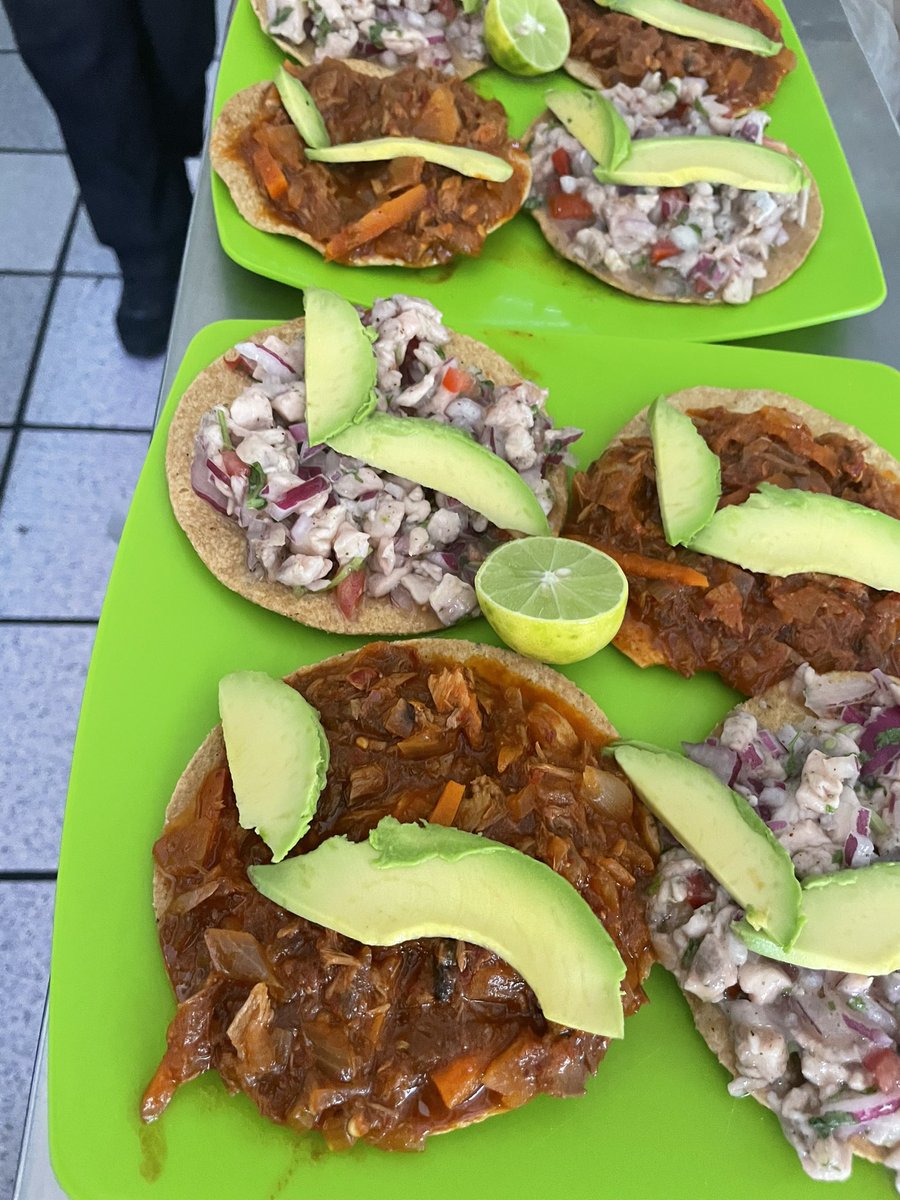 Mis sobrinos, las mejores tostadas los esperan  en La Gavirri...

Los esperamos 

#ceviches #marlyn #mariscos #tostadas #guadalajara  <a href="/TeloVendoGDL/">Te lo Vendo GDL</a> <a href="/BazarBarato/">Bazar GDL</a>