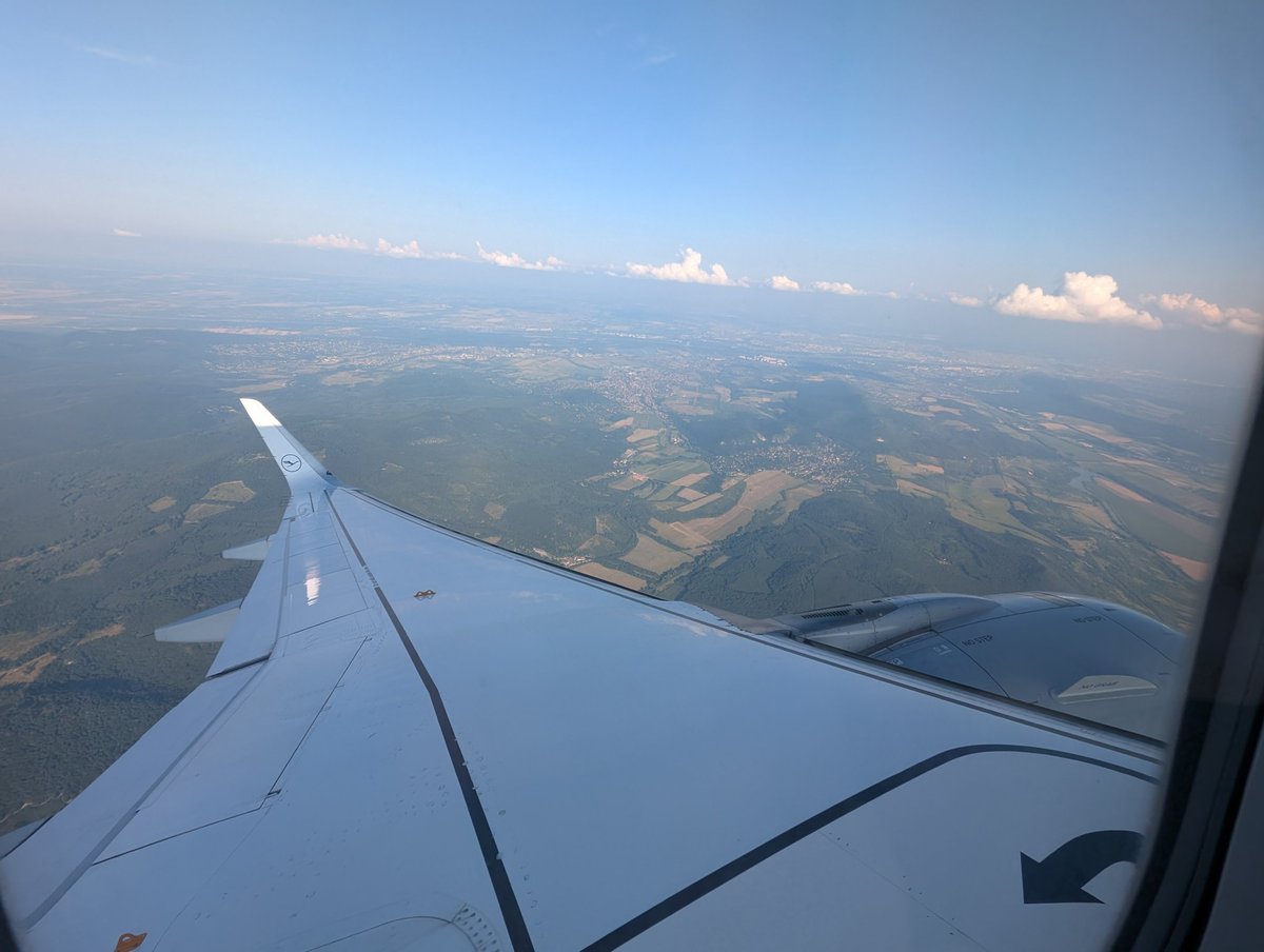 scarebus1's tweet photo. Arriving in Budapest for the #hungariangrandprix. Thanks to a great crew on @lufthansa  flight LH1340. https://t.co/XcrS5FFUJx