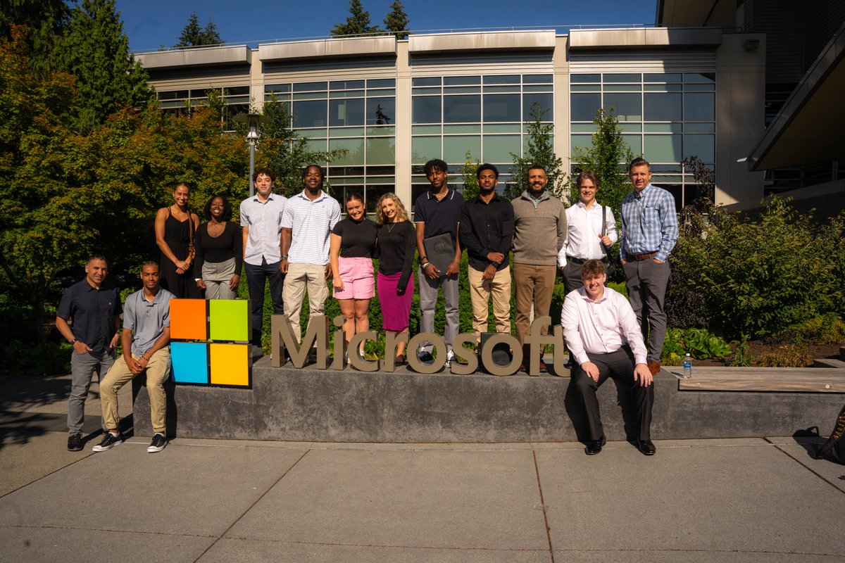 Coach Kindell (@coachkindell) on Twitter photo We recently had the opportunity to take a group of <a href="/GoDucks/">GoDucks</a> student-athletes up to Seattle for a week of site visits at various companies and networking with our alumni and it was amazing!
Thank you to <a href="/Microsoft/">Microsoft</a>, <a href="/Seahawks/">Seattle Seahawks</a>, <a href="/Mariners/">Seattle Mariners</a>, <a href="/brooksrunning/">Brooks Running 💙</a> and <a href="/ParcionW/">Parcion Private Wealth</a> for hosting! We recently had the opportunity to take a group of <a href="/GoDucks/">GoDucks</a> student-athletes up to Seattle for a week of site visits at various companies and networking with our alumni and it was amazing!
Thank you to <a href="/Microsoft/">Microsoft</a>, <a href="/Seahawks/">Seattle Seahawks</a>, <a href="/Mariners/">Seattle Mariners</a>, <a href="/brooksrunning/">Brooks Running 💙</a> and <a href="/ParcionW/">Parcion Private Wealth</a> for hosting!