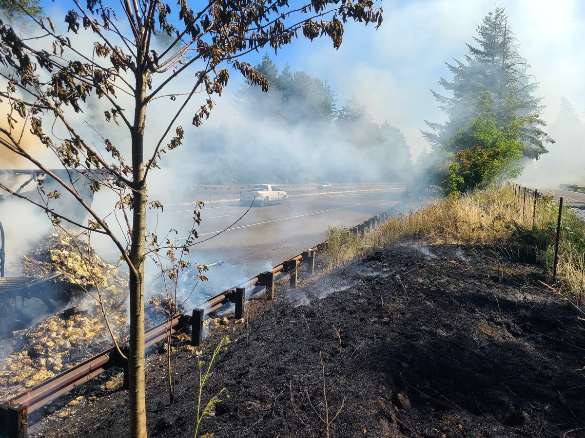 Corbett Fire tweet media