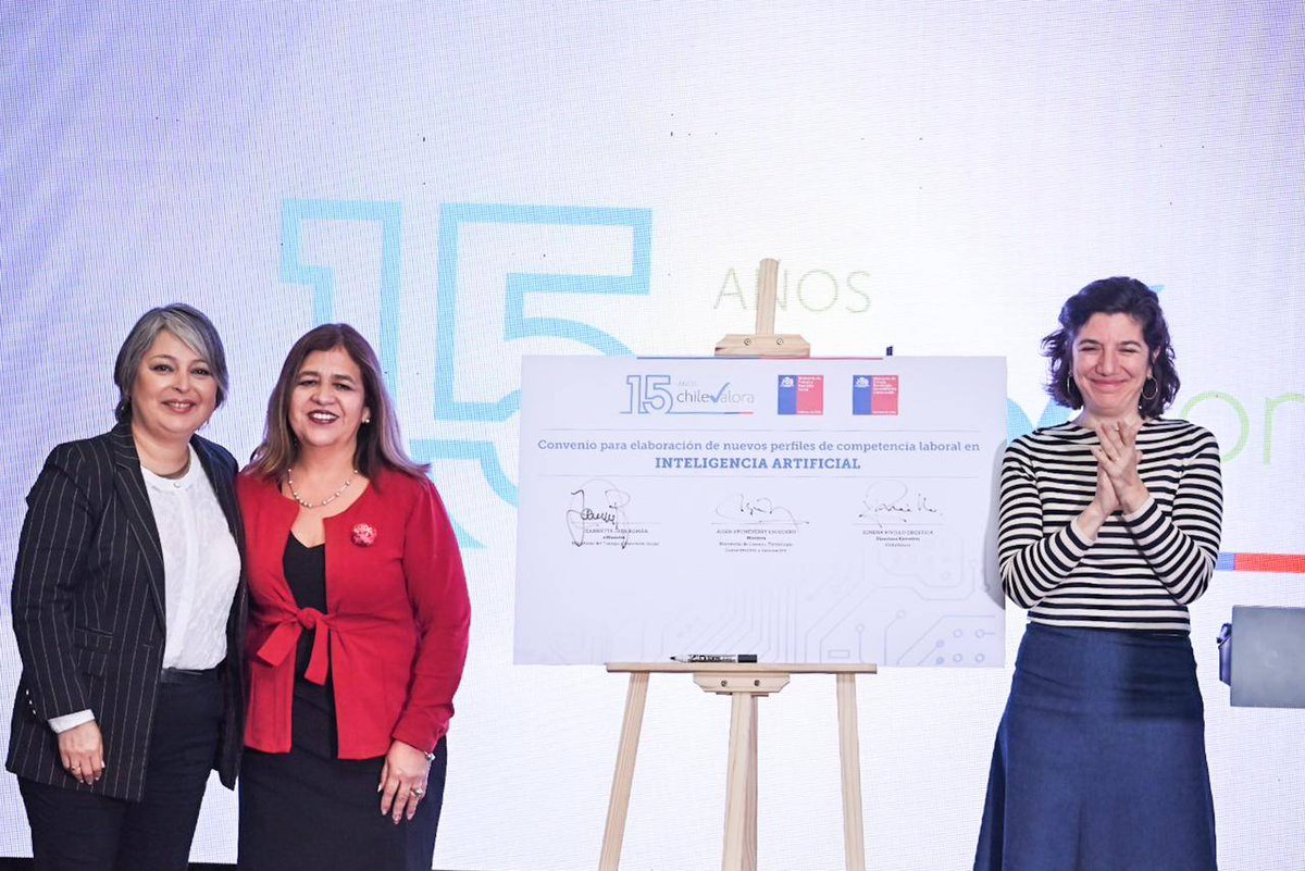 chvnoticias's tweet photo. El futuro laboral en Chile: Descubre los nuevos perfiles ocupacionales en Inteligencia Artificial
Más Información  👉 https://t.co/U00Ona1QKD https://t.co/Q4iEHBhgaE