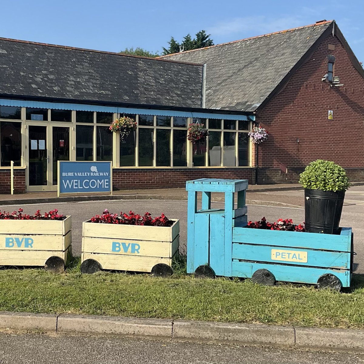 alfred barnard tweet media