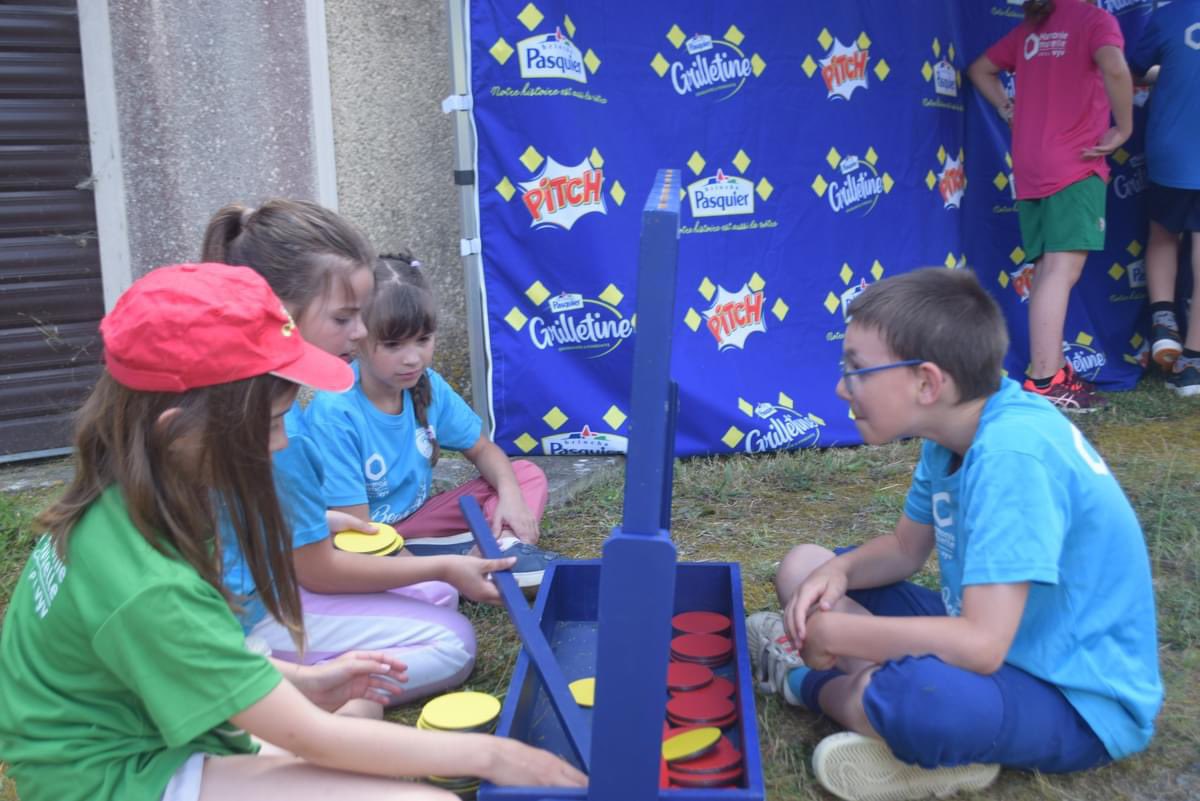LigueFootLFPL's tweet photo. [Tournée #BeachVert]

🔥 Journée symbolique ce jeudi pour les 120 enfants accueillis à St-Paul du Bois, à 10 km du siège historique de notre partenaire @pasquier_fr aux Cerqueux @Maine_et_Loire. Un grand merci pour l’accompagnement des enfants sur nos 15 étapes @paysdelaloire 👏 https://t.co/uKaVB6DZ4g