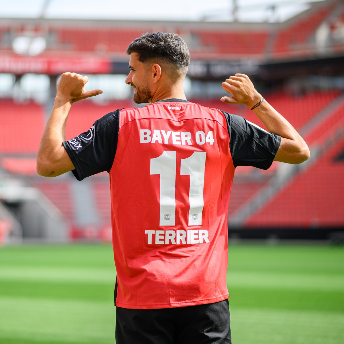 Your new number 1️⃣1️⃣!🇫🇷🎯

#Terrier2029 | #Bayer04 #Werkself <a href="/mterrier7/">Martin Terrier</a>