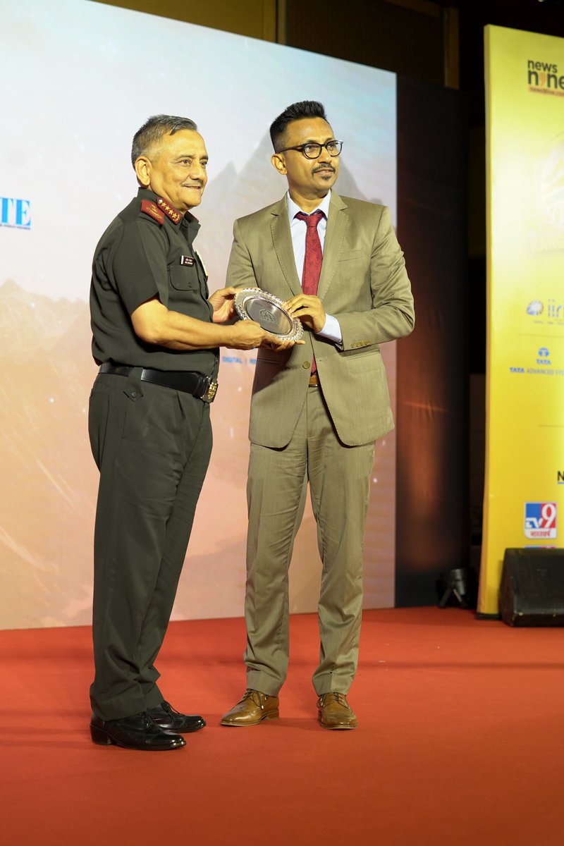 It was my honour to address the #News9KargilHonours ceremony with CDS General Anil Chauhan as Chief Guest, remembering the brave sacrifices in the #KargilWar 25 years ago. To our defence forces &amp; to the families of those who lost bravehearts at Kargil, I salute you. Jai Hind. 🇮🇳