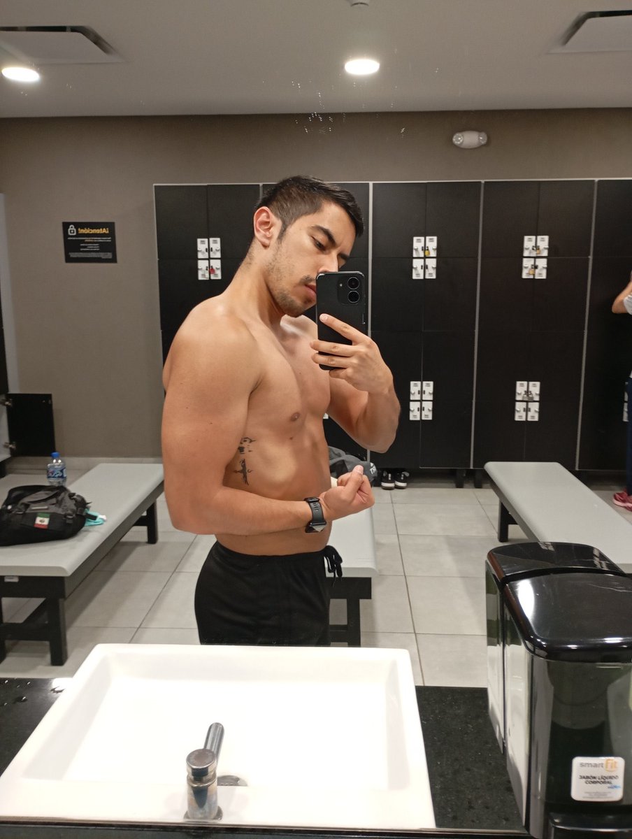 Exhibete (Clean Version) tweet media