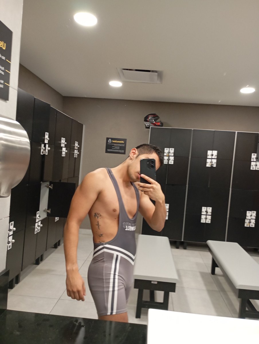 Exhibete (Clean Version) tweet media