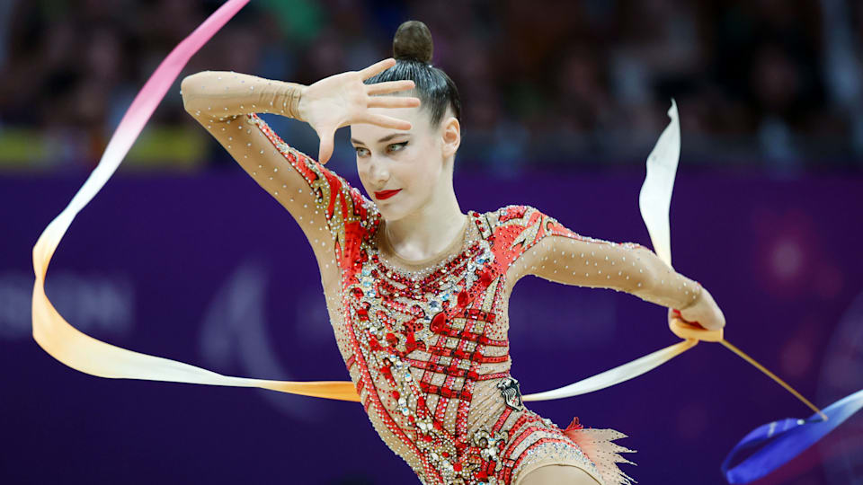 periodistan_'s tweet photo. 20. DARJA VARFOLOMEEV 🇩🇪

Una de las disciplinas más hermosas para ver: junto al nado sincronizado, es arte.
En gimnasia rítmica, la alemana (nacida en Rusia) intentará quedarse con su 1er oro, en una competencia en la que lamentablemente no estarán las rusas, gran potencia. https://t.co/JhbHyjtcUb