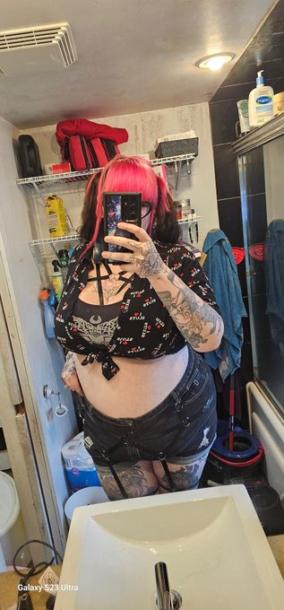 Concert fit #ootd #bbw #tall #girl https://t.co/bf6jfa2d85<a href="/tag/ootd"class="tags">#ootd</a><a href="/tag/bbw"class="tags">#bbw</a><a href="/tag/tall"class="tags">#tall</a><a href="/tag/girl"class="tags">#girl</a>