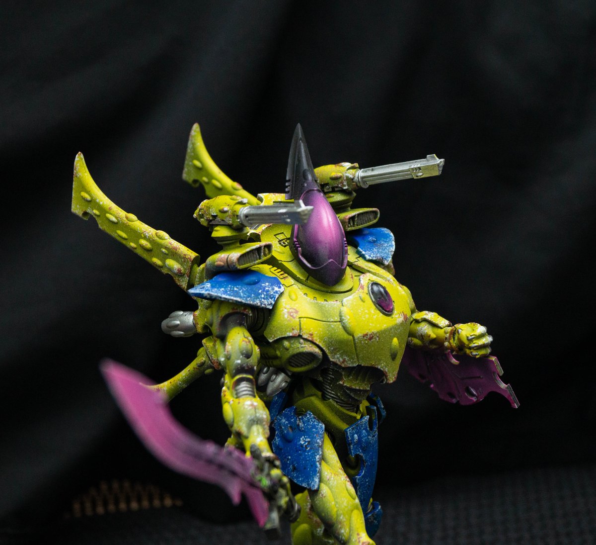 DemonoflightDem's tweet photo. Давно я ниче из этого не постил
#wip
#aeldari
#wraithknight
#warhammer40k https://t.co/lev6rhyhpX