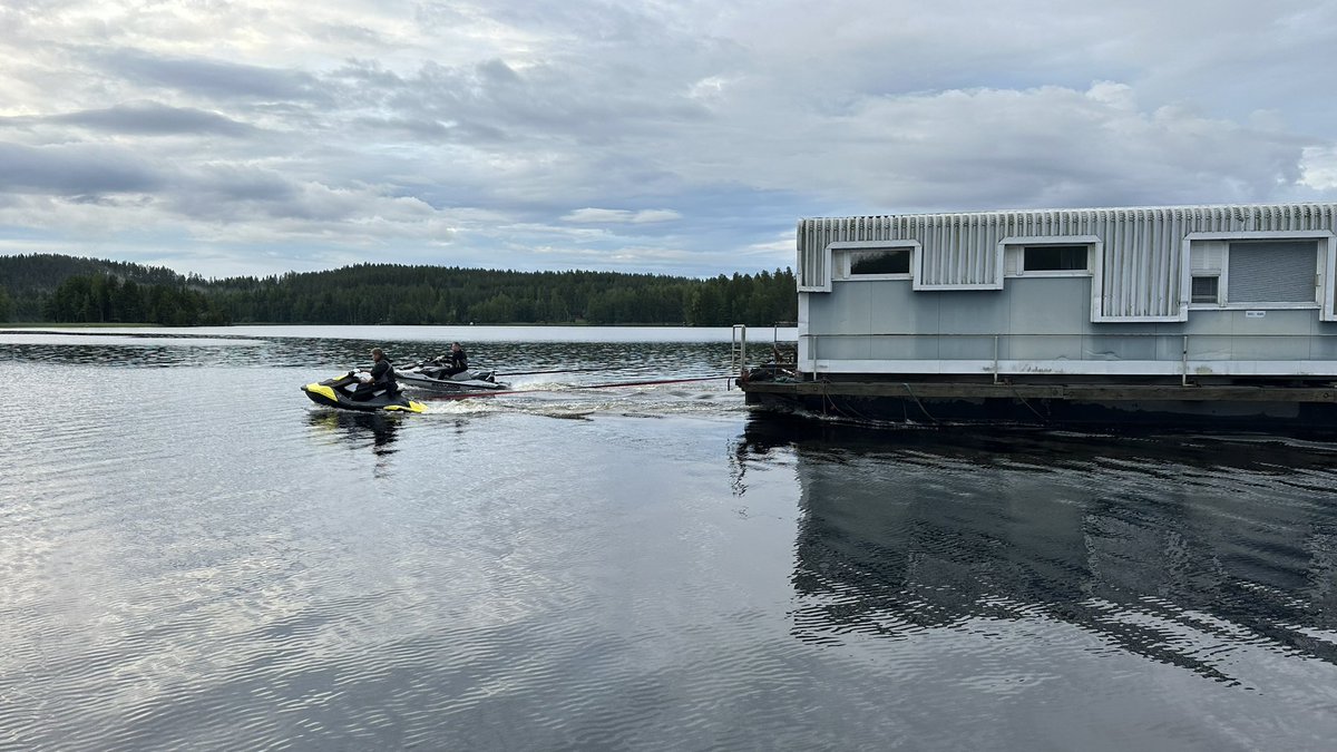 Muuttopuuhissa😉 #Päijänne #Muuttohommia #PäijännePankkiiri