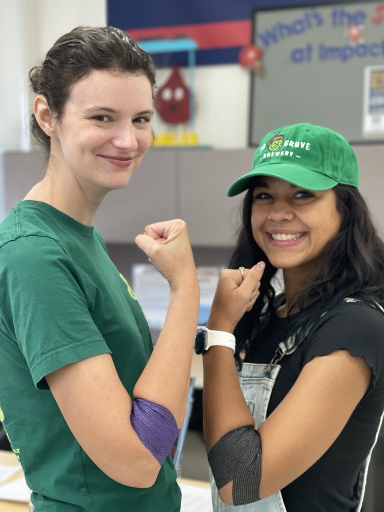 ImpactLife (@impactlifeblood) on Twitter photo 3️⃣3️⃣ lifesavers came to our Cedar Rapids donor centers to give a pint, and our friends at <a href="/BigGroveBrewery/">Big Grove Brewery</a> returned the favor with 3️⃣3️⃣ free pints of their delicious brews!
Cheers to that 🍻 3️⃣3️⃣ lifesavers came to our Cedar Rapids donor centers to give a pint, and our friends at <a href="/BigGroveBrewery/">Big Grove Brewery</a> returned the favor with 3️⃣3️⃣ free pints of their delicious brews!
Cheers to that 🍻
