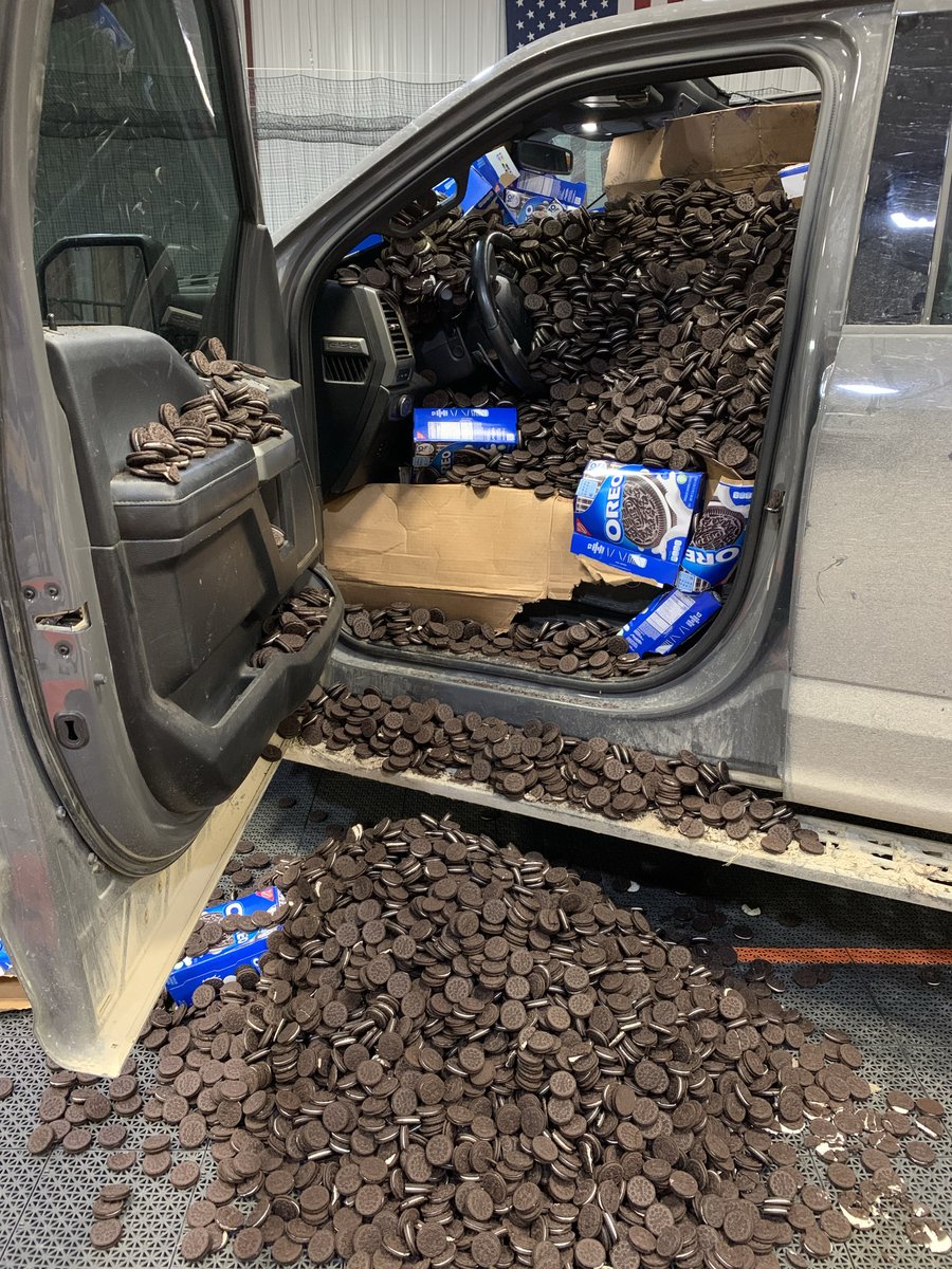 E3RFoundation's tweet photo. Throwback to one of our favorite pranks at E3! Anthony Sherman for the win, or did he... 🤣  Thank you to @oreo for donating to the cause! 

#E3RanchFoundation #E3Foundation #Oreo #AnthonySherman #ShermGetsGot #ThrowbackThursday https://t.co/iTrBdJlzQH